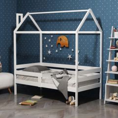 Детская кровать-домик из массива березы Соня-6 (Белый/Лак) в Заречном - zarechnyy.mebel24.online | фото